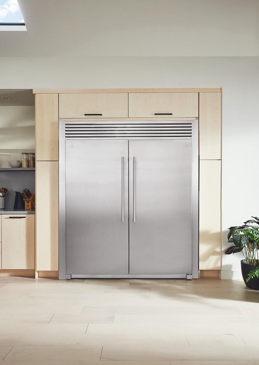 Electrolux TRMKTSS2LV84 Electrolux 84" Louvered Double Trim Kit