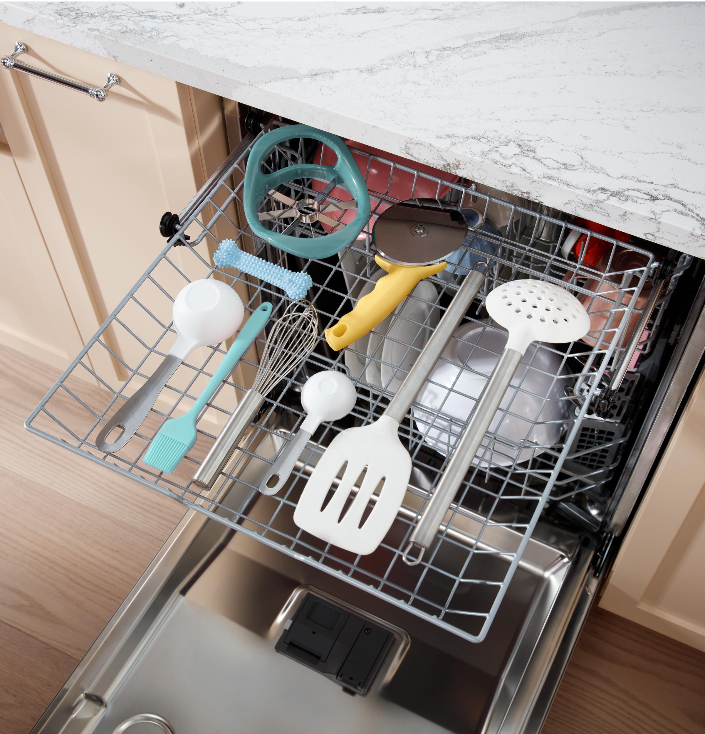Ge Appliances GDF650SMVES Ge® Front Control With Stainless Steel Interior Dishwasher With Sanitize Cycle