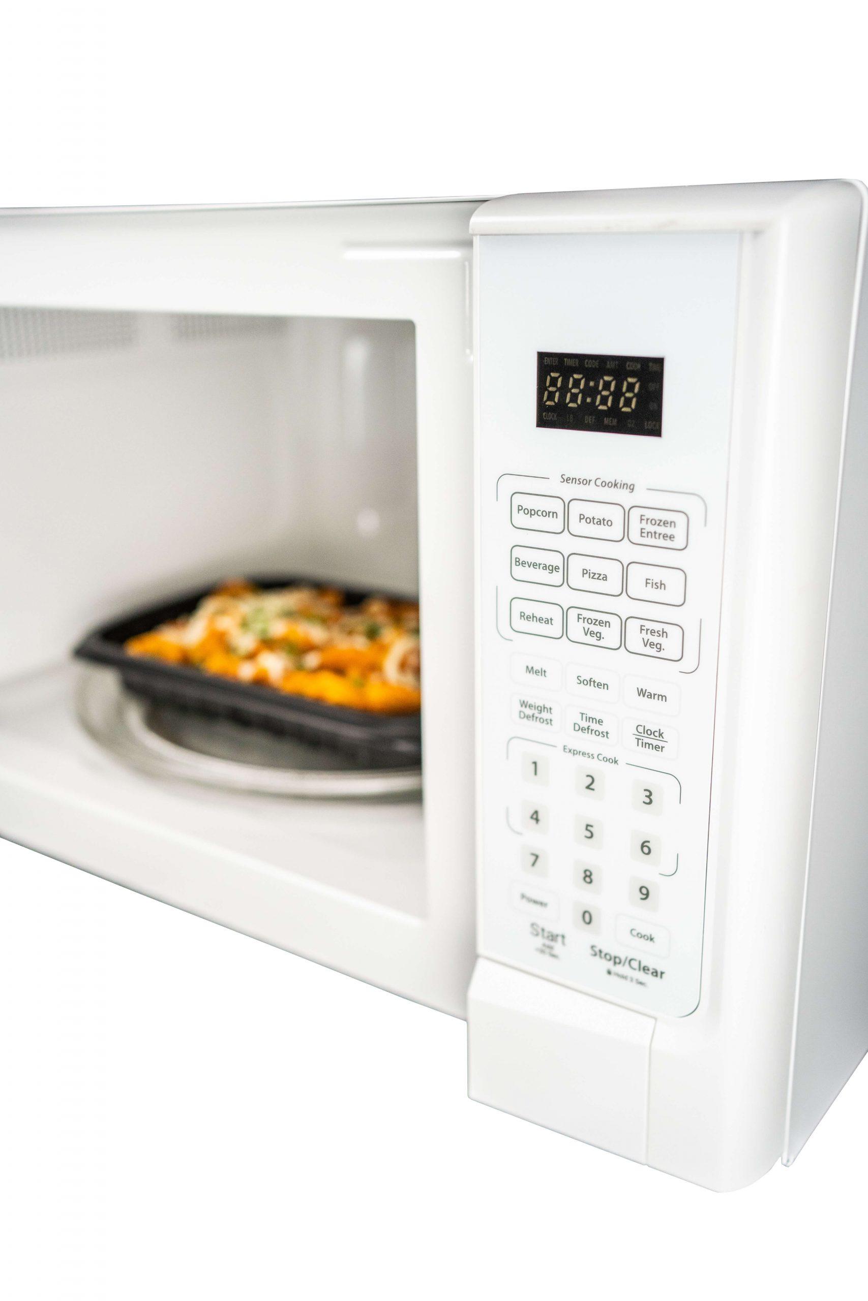 Danby DDMW01440WG1 Danby Designer 1.4 Cu Ft Sensor Microwave - White