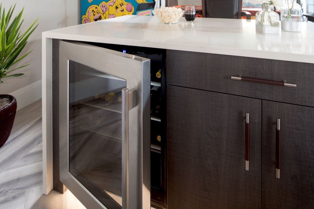 Thermador T24UR920LS 24-Inch Under-Counter Glass Door Refrigerator