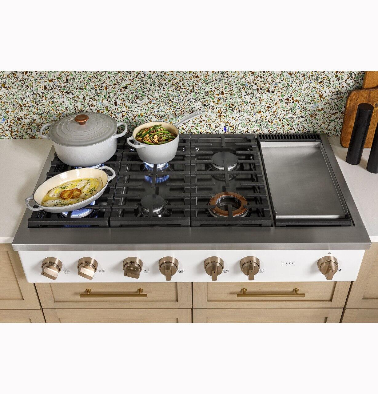 Cafe CGU486P2TS1 Café™ 48" Commercial-Style Gas Rangetop With 6 Burners And Integrated Griddle (Natural Gas)