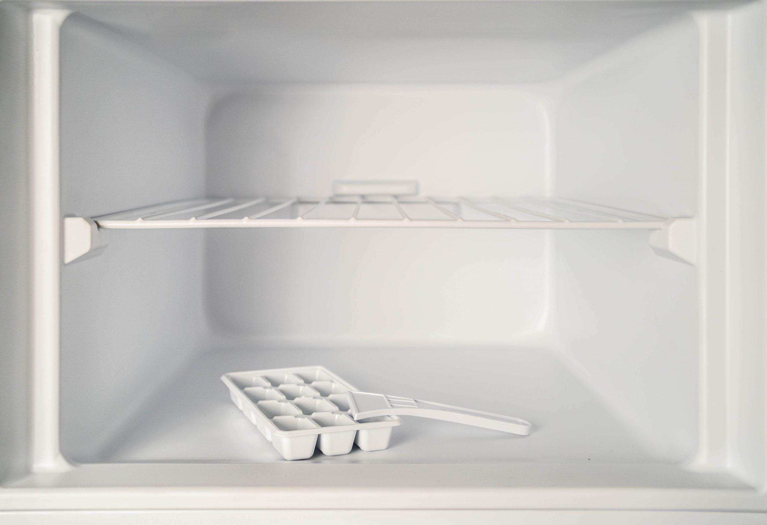 Danby DPF074V1WDB6 Danby 7.4 Cu Ft Top Mount Refrigerator