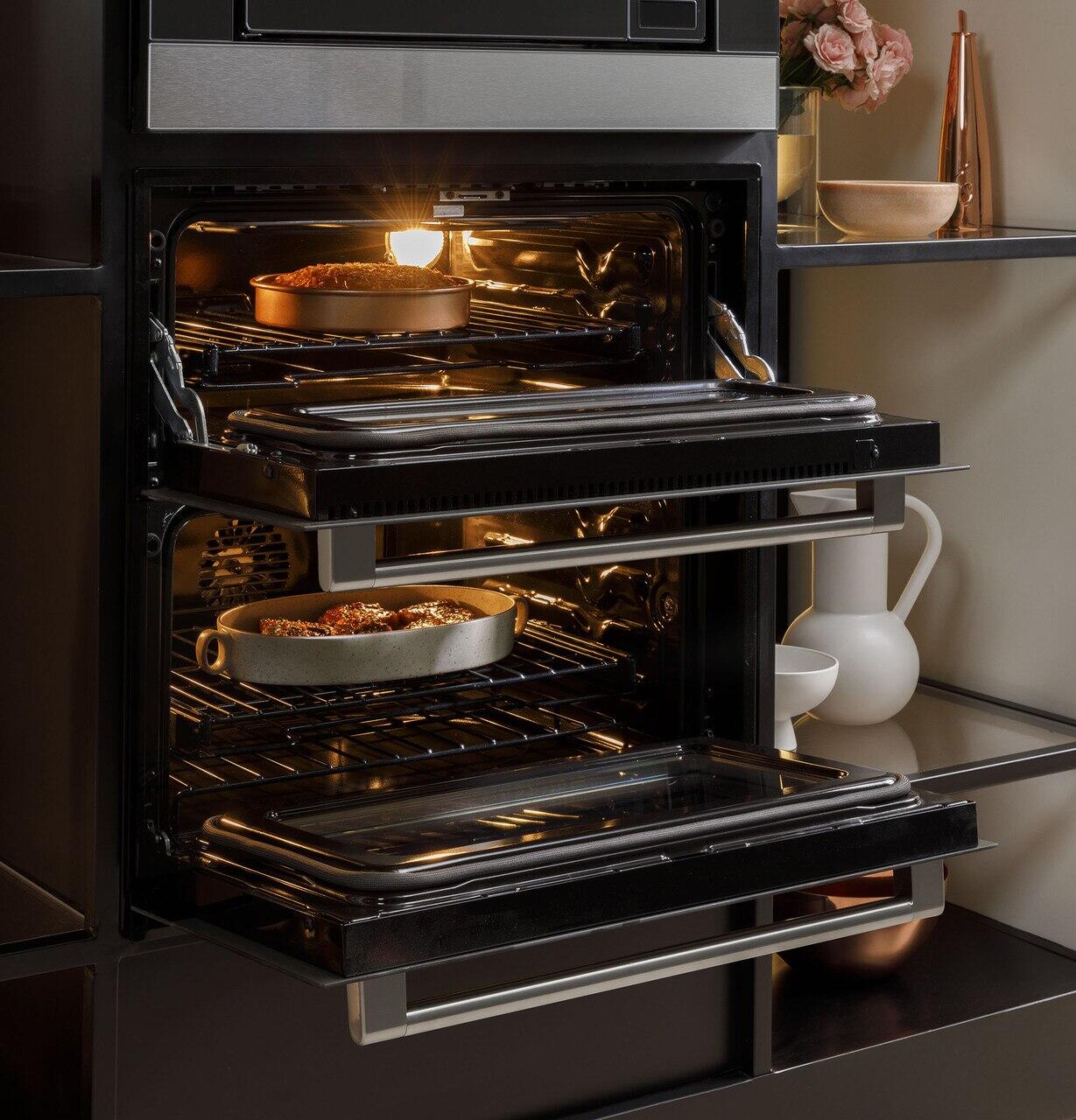 Cafe CTS92DM2NS5 Café™ 30" Smart Built-In Twin Flex Single Wall Oven In Platinum Glass