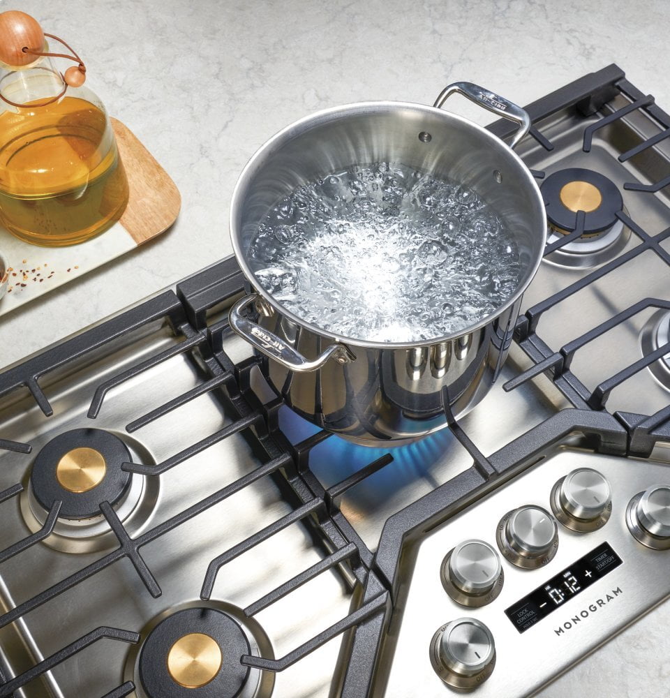 Monogram ZGU36ESLSS Monogram 36" Smart Deep-Recessed Gas Cooktop (Natural Gas)