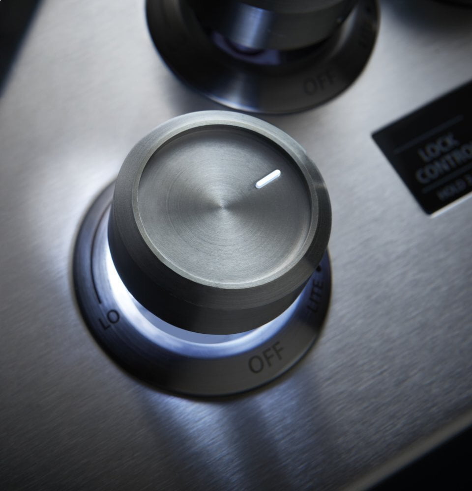 Monogram ZGU36ESLSS Monogram 36" Smart Deep-Recessed Gas Cooktop (Natural Gas)
