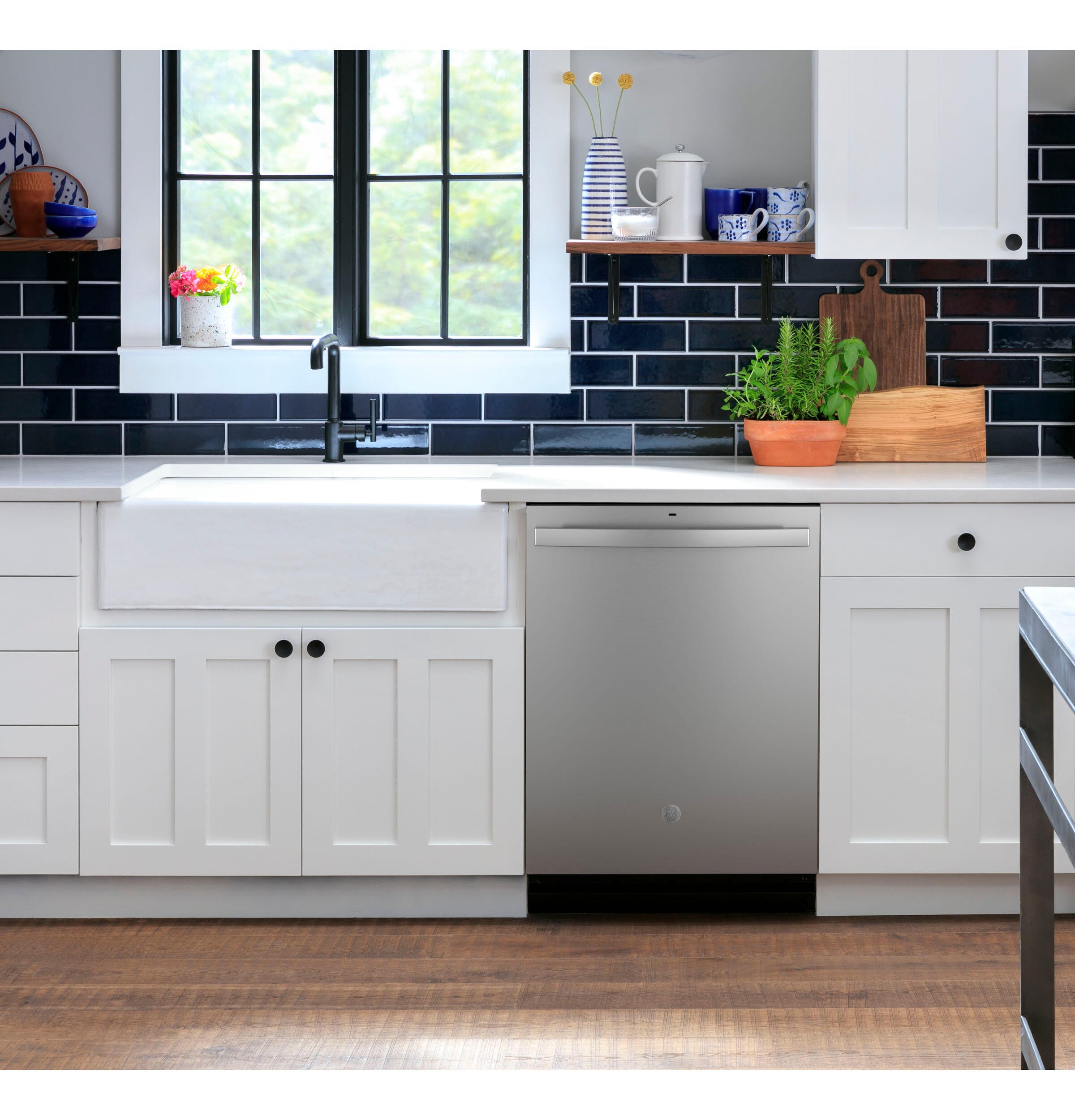 Ge Appliances GDT630PYRFS Ge® Top Control With Plastic Interior Dishwasher With Sanitize Cycle & Dry Boost