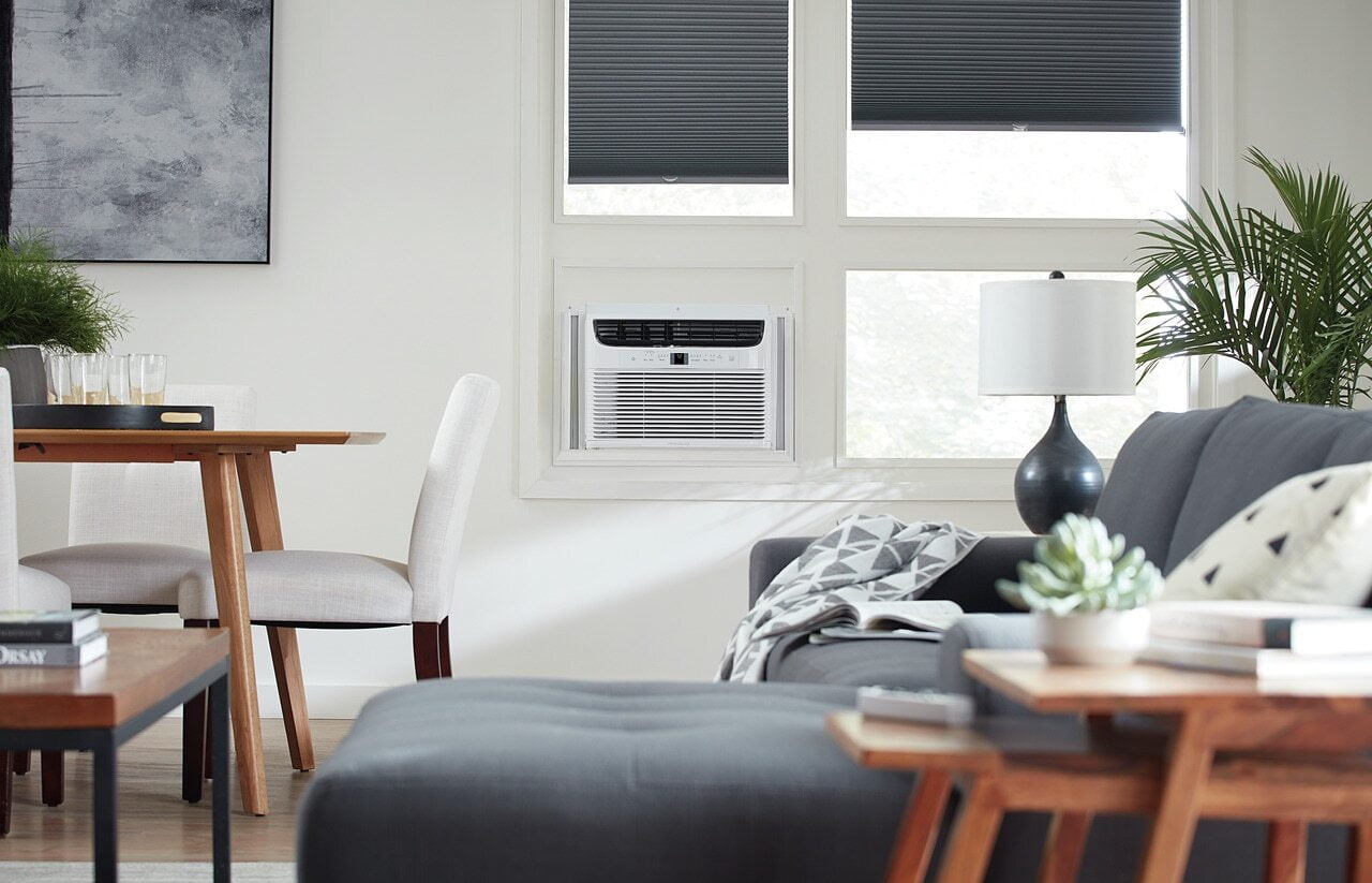 Frigidaire FFRE123WAE Frigidaire 12,000 Btu Window-Mounted Room Air Conditioner