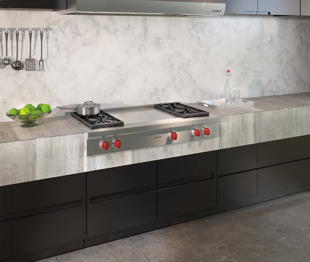 Wolf SRT484FLP 48" Sealed Burner Rangetop - 4 Burners And French Top