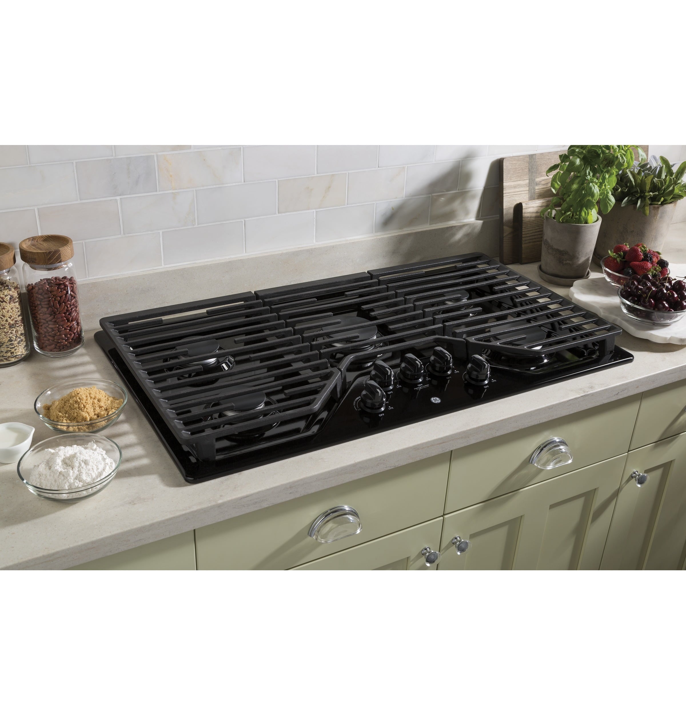 Ge Appliances JGP5036DLBB Ge® 36" Built-In Gas Cooktop With 5 Burners And Dishwasher Safe Grates