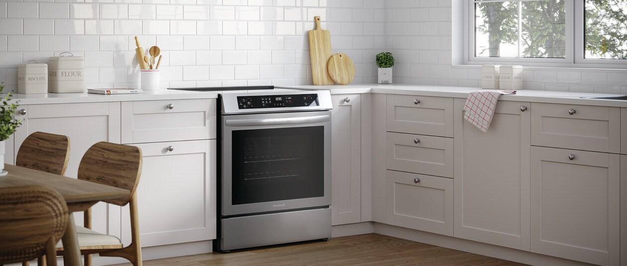 Frigidaire FCFI3083AS Frigidaire 30" Front Control Induction Range With Convection Bake