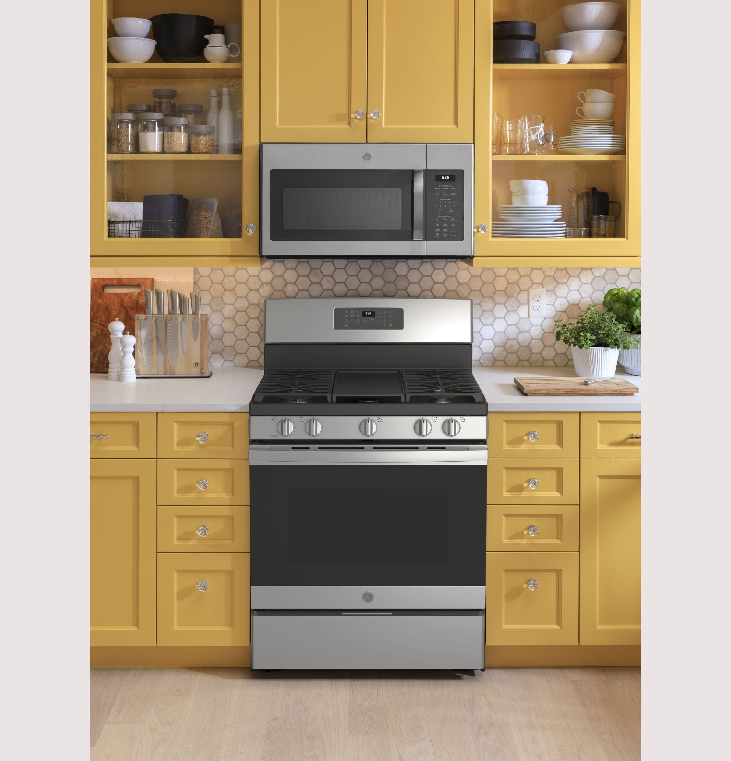 Ge Appliances JGB660YPFS Ge® 30