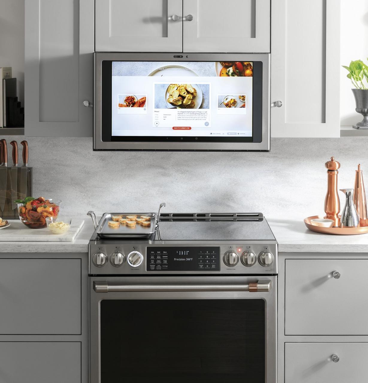 Cafe CHS90XP2MS1 Café™ 30" Smart Slide-In, Front-Control, Induction And Convection Range With In-Oven Camera