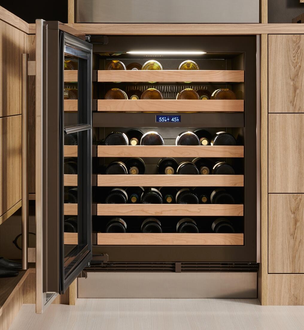 Sub-Zero DEU2450WL 24" Designer Undercounter Wine Storage - Panel Ready