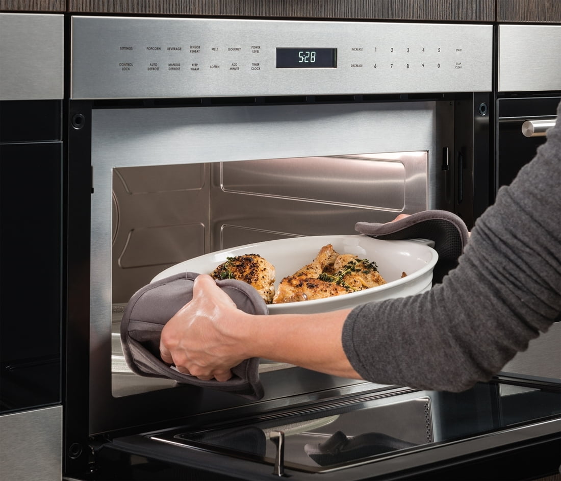 Wolf MDD24TESTH 24" E Series Transitional Drop-Down Door Microwave Oven