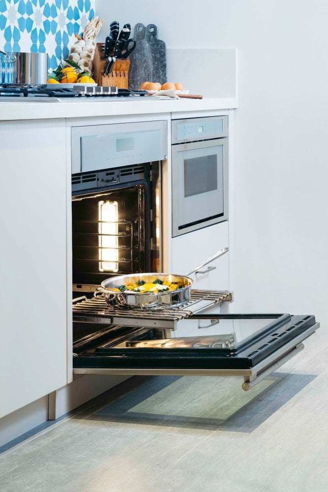 Thermador MED301WS 30-Inch Masterpiece® Single Built-In Oven