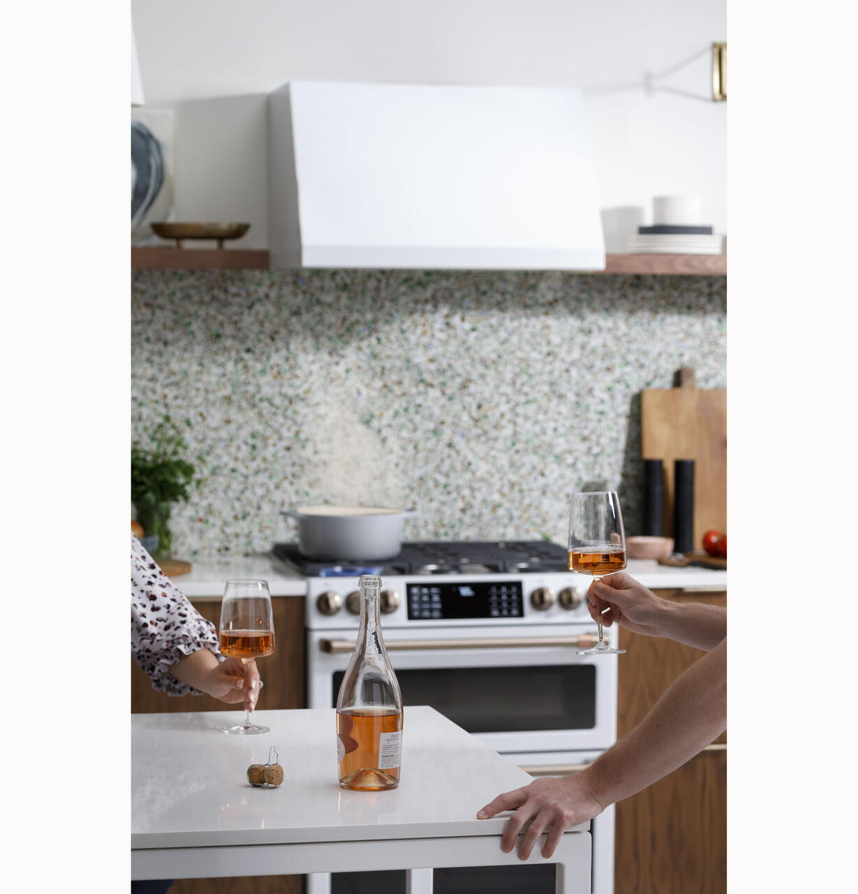 Cafe CVW93044PWM Café™ 30" Commercial Hood