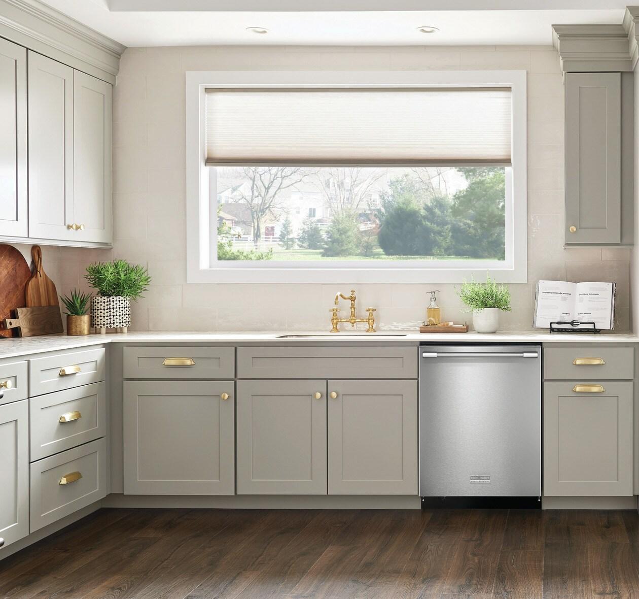 Frigidaire PDSH4816AF Frigidaire Professional 24" Stainless Steel Tub Built-In Dishwasher With Cleanboost™
