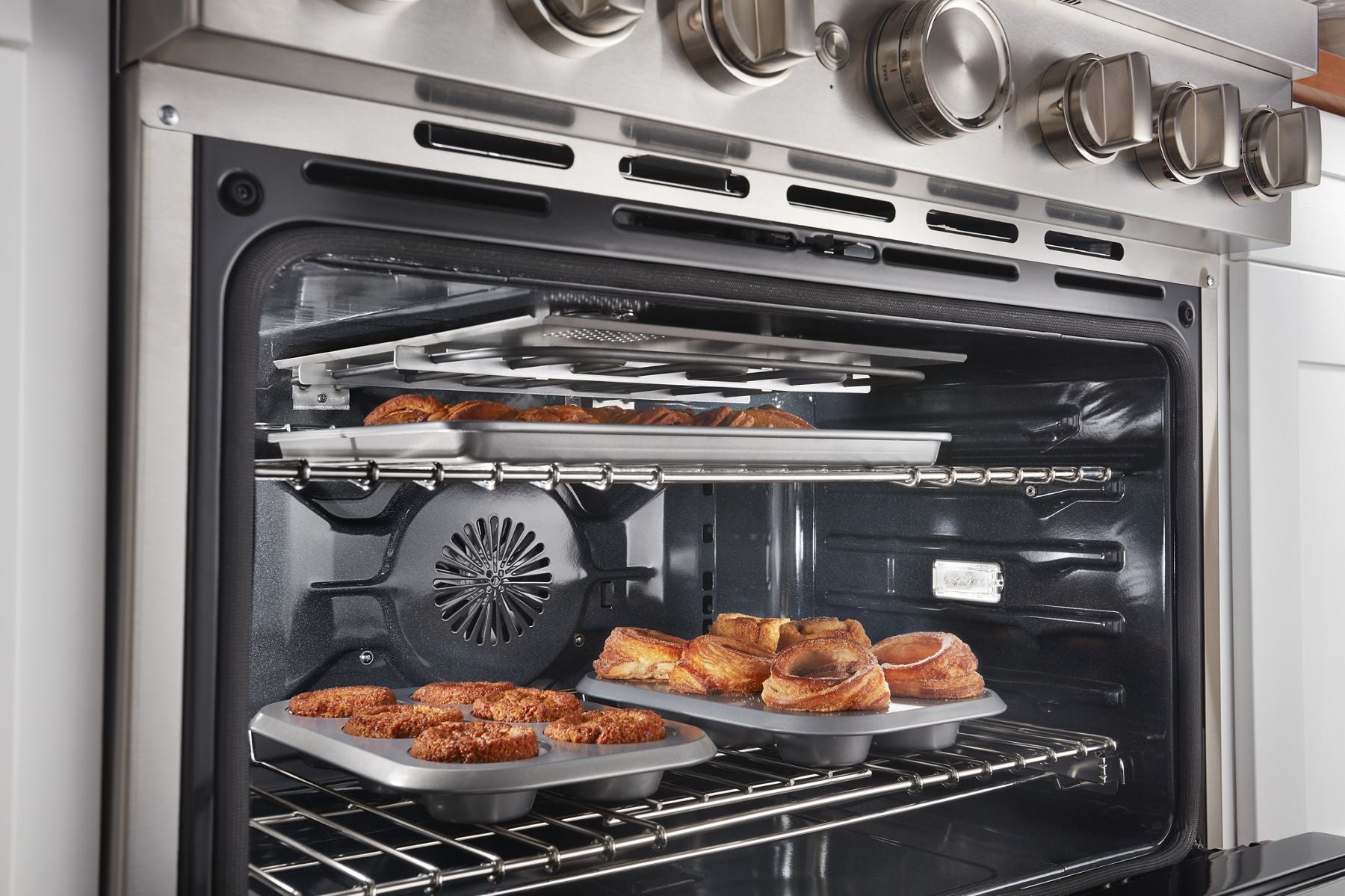 Kitchenaid KFDC506JMH Kitchenaid® 36'' Smart Commercial-Style Dual Fuel Range With 6 Burners - Milkshake