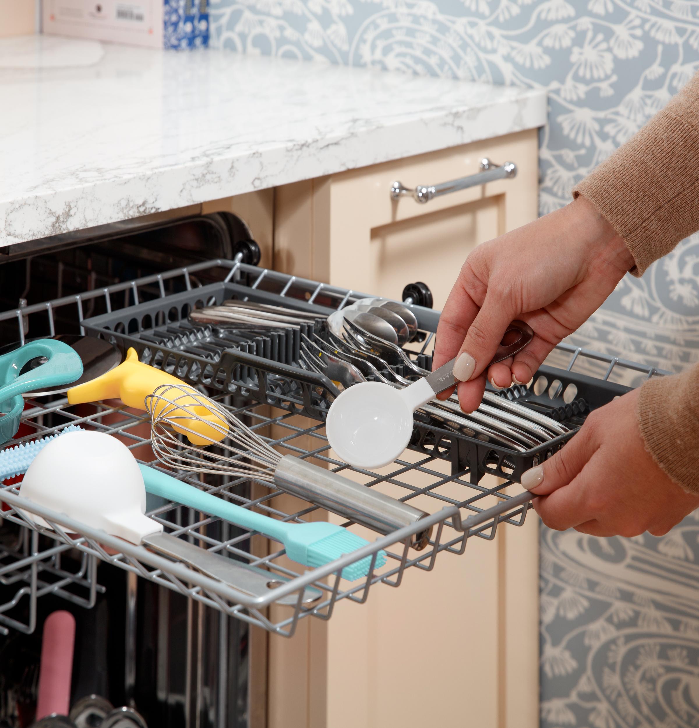 Ge Appliances GDT670SGVBB Ge® Top Control With Stainless Steel Interior Dishwasher With Sanitize Cycle