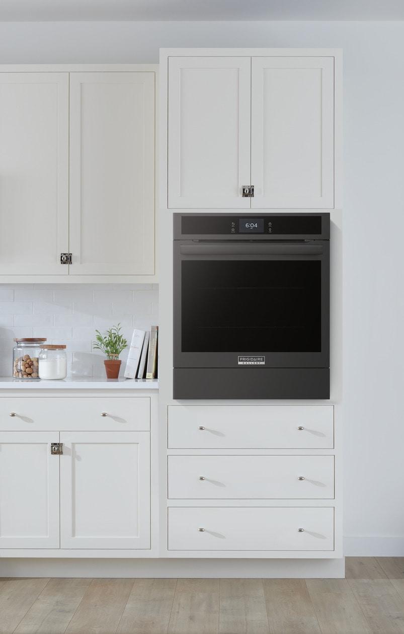 Frigidaire GCWS2438AB Frigidaire Gallery 24" Single Electric Wall Oven With Air Fry