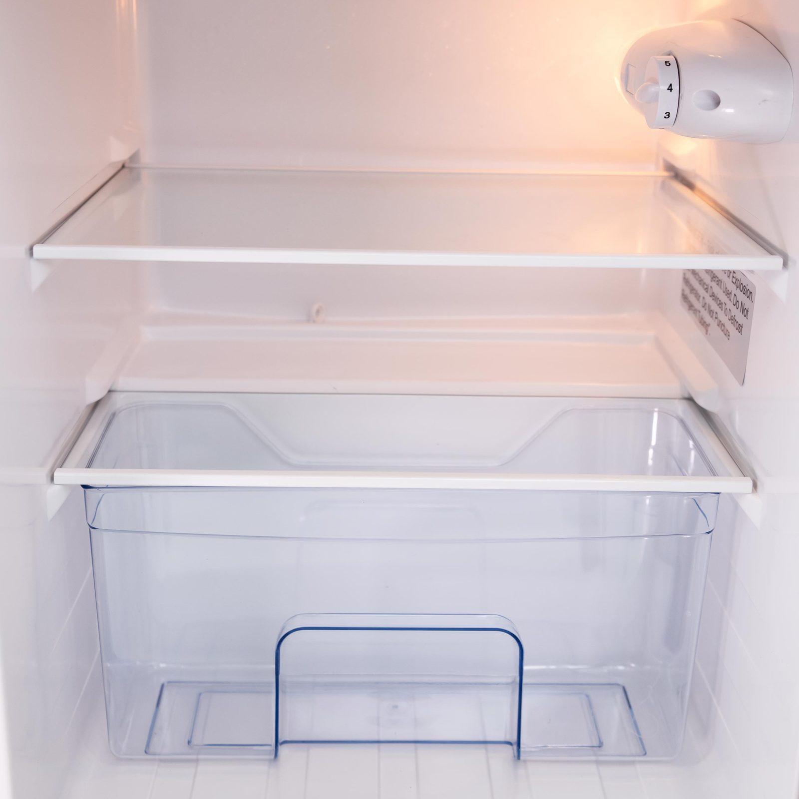 Avanti RMRT30X5RIS 3.0 Cu. Ft. Retro Compact Refrigerator