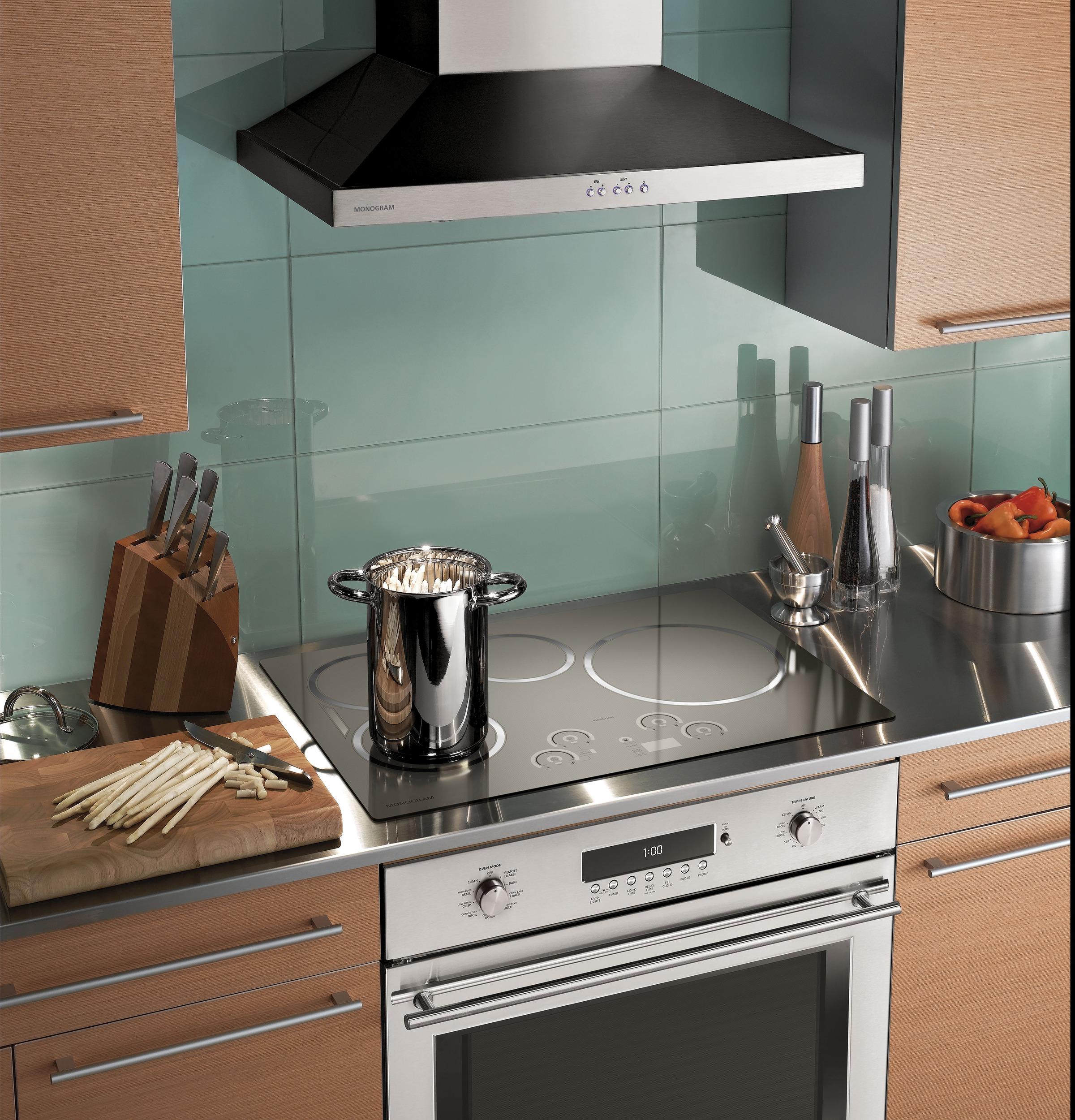 Monogram ZVW8301SWSS 30" Wall-Mounted Vent Hood