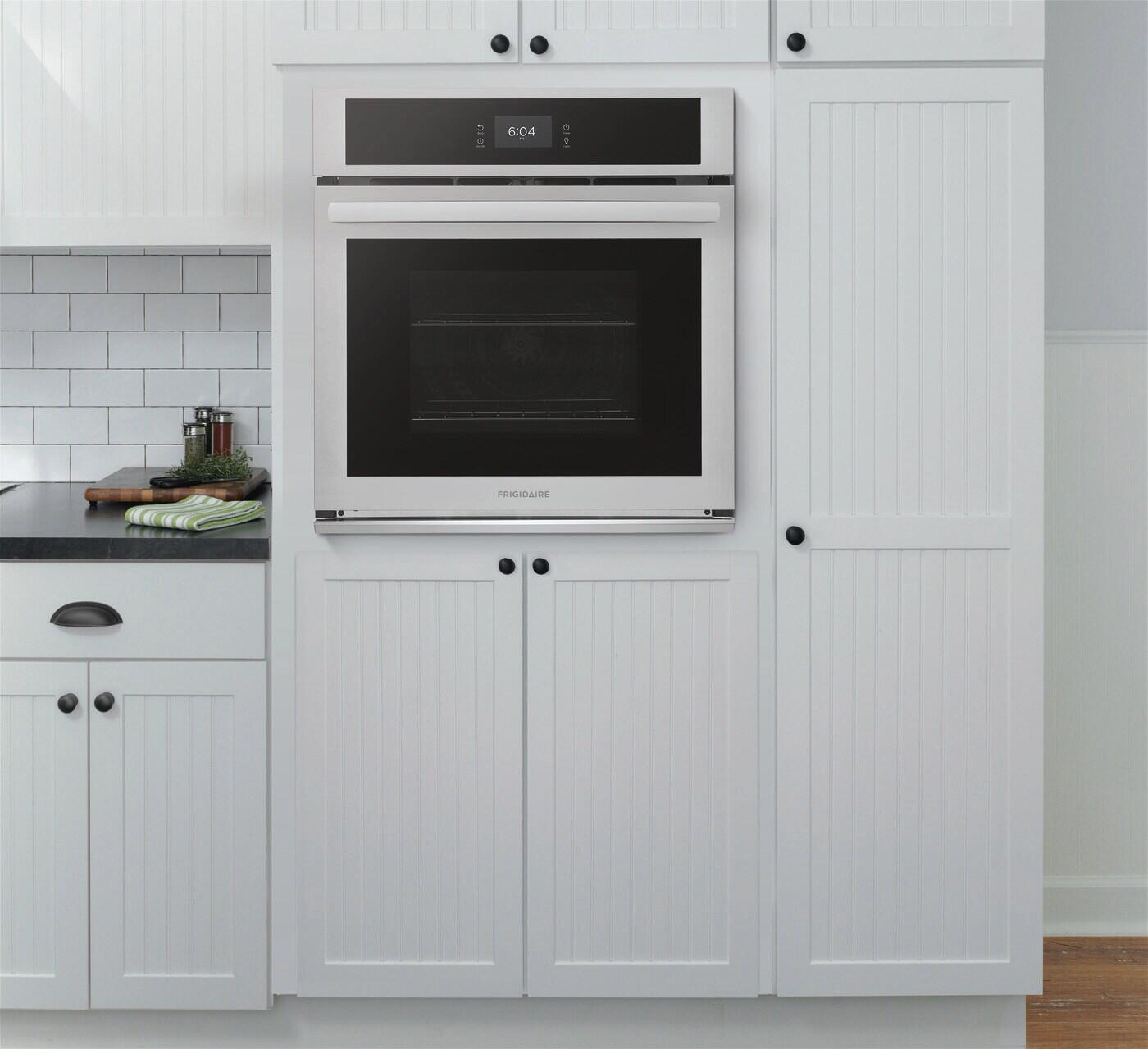 Frigidaire FCWS2727AS Frigidaire 27'' Single Electric Wall Oven With Fan Convection