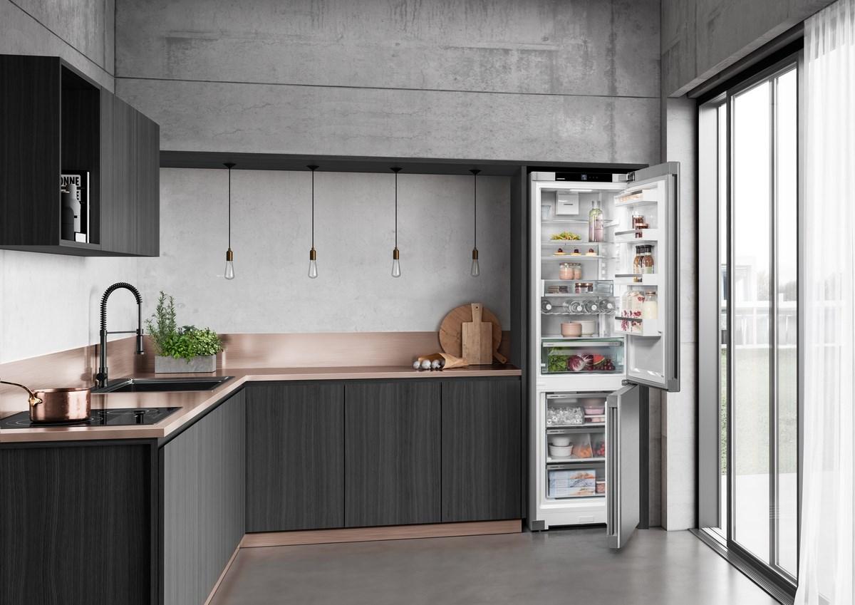 Liebherr C5740IM Combined Fridge-Freezers With Easyfresh And Nofrost