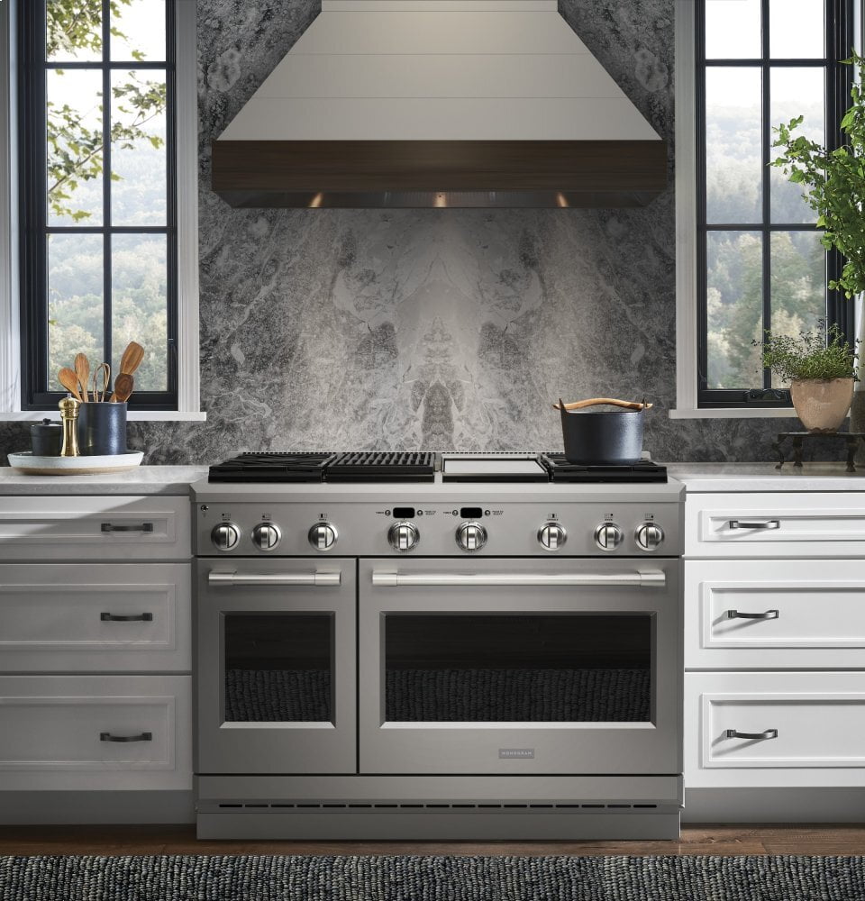 Monogram ZDP484NGNSS Monogram 48" Dual-Fuel Professional Range With 4 Burners, Grill, And Griddle (Natural Gas)