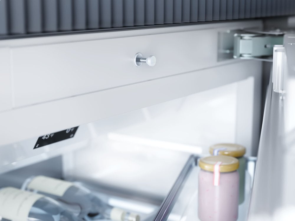 Miele F2471VI F 2471 Vi - Mastercool™ Freezer Integrated Icemaker Features Separate Water And Ice Dispensers.