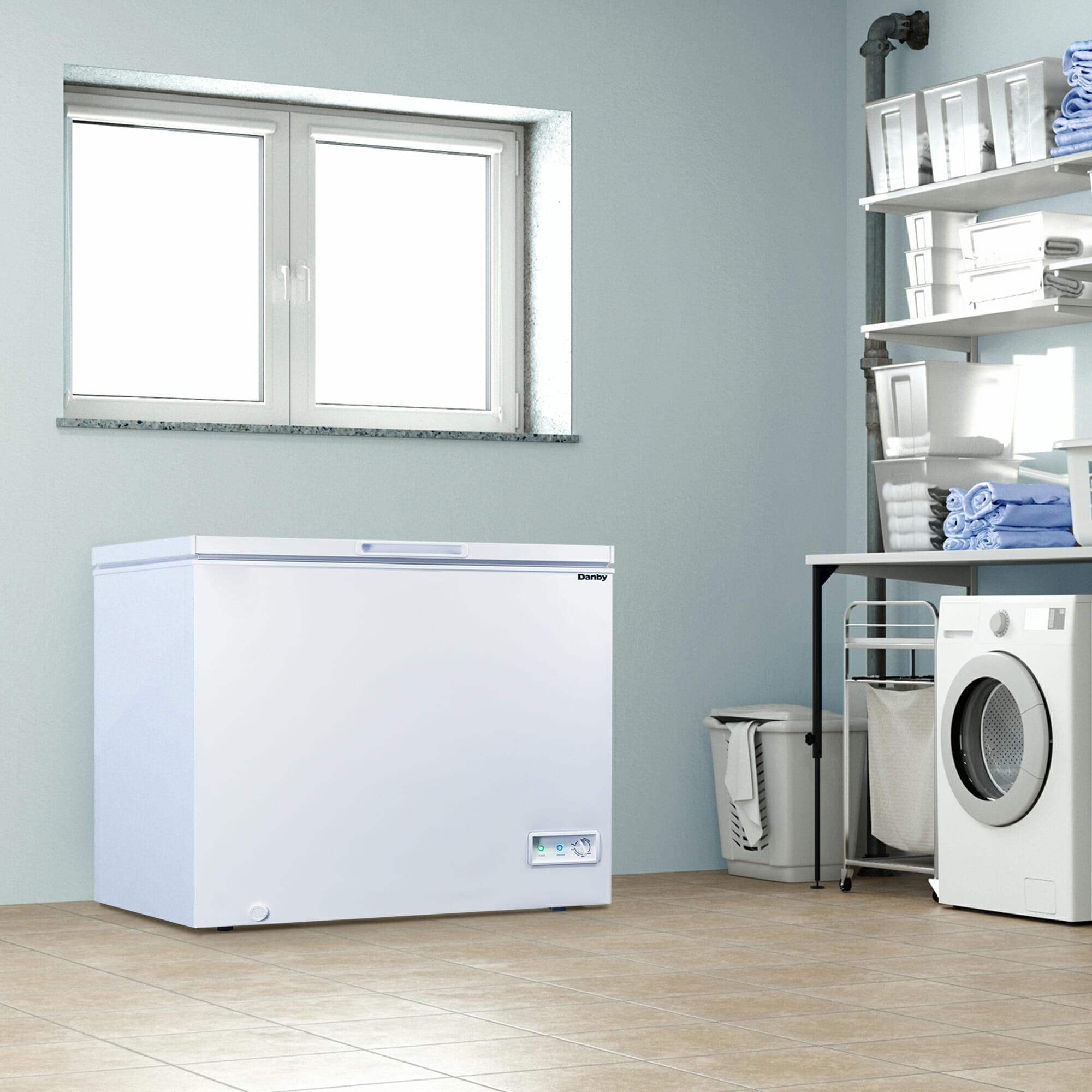 Danby DCF070A5WDB Danby 7.0 Cu. Ft. Square Model Chest Freezer