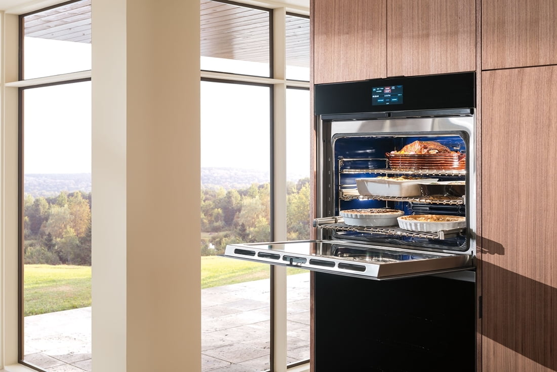 Wolf DO30CMB 30" M Series Contemporary Built-In Double Oven