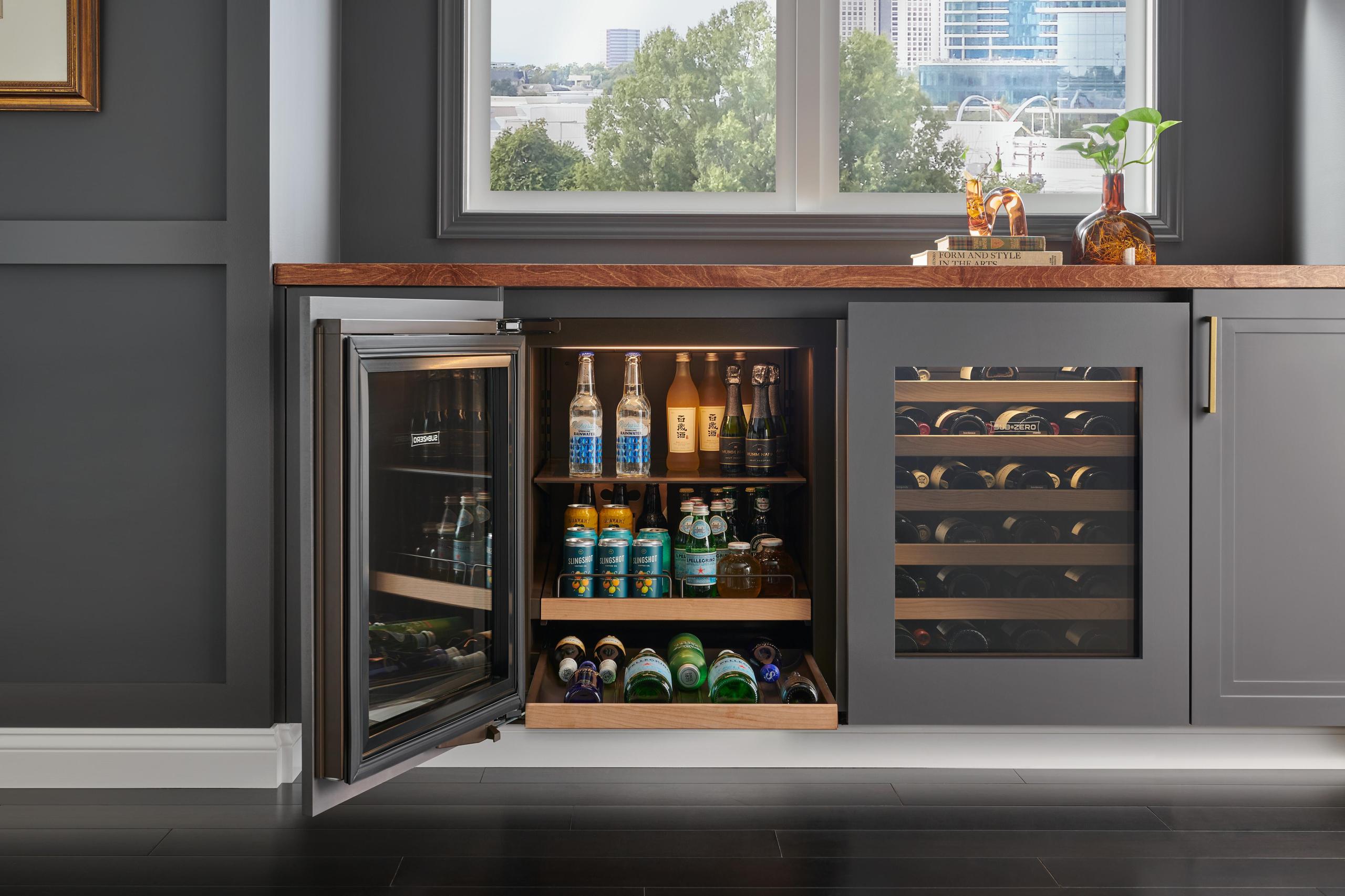 Sub-Zero DEU2450BGADAR 24" Designer Undercounter Ada Height Beverage Center - Panel Ready