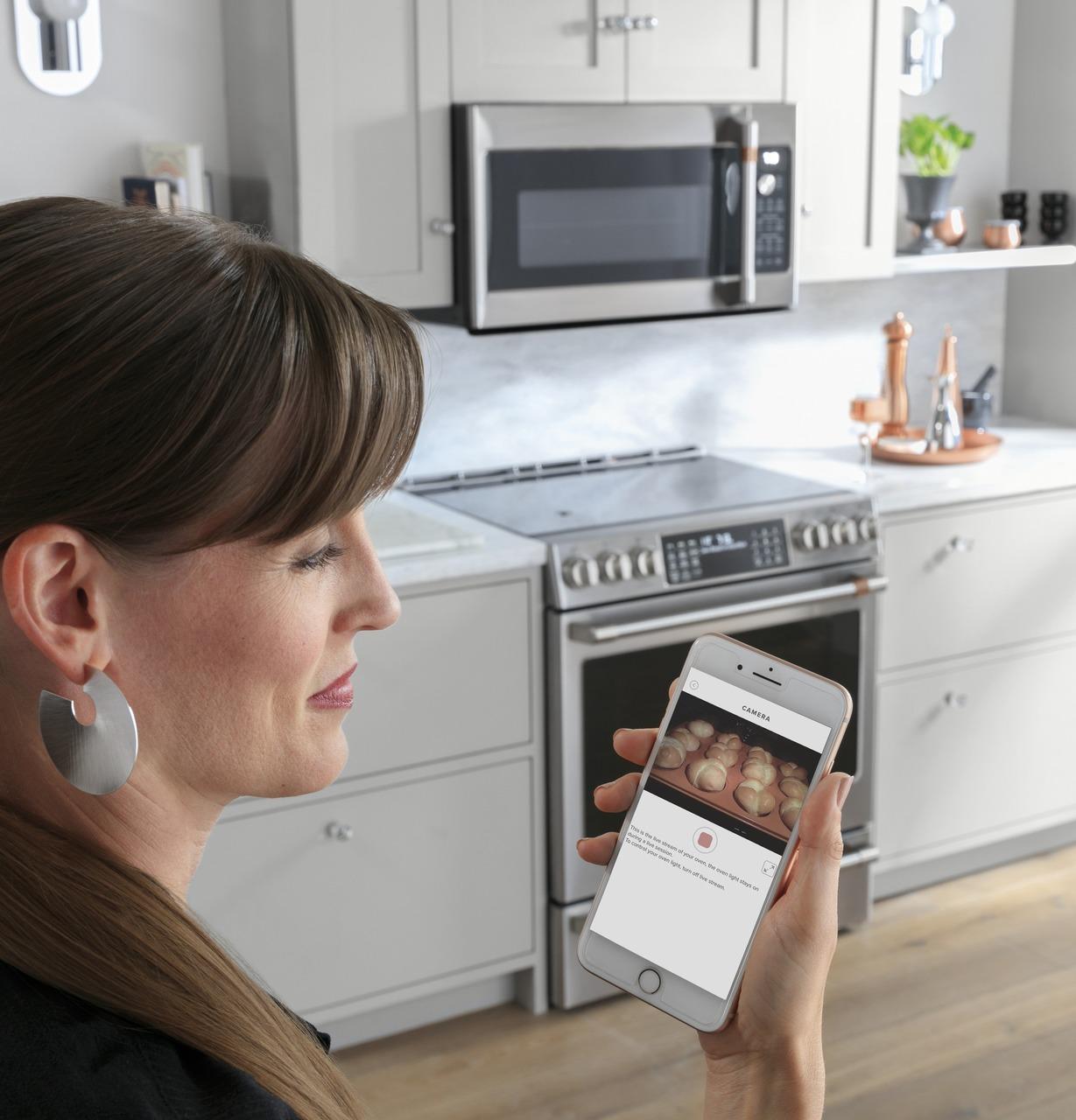 Cafe CHS90XP2MS1 Café™ 30" Smart Slide-In, Front-Control, Induction And Convection Range With In-Oven Camera