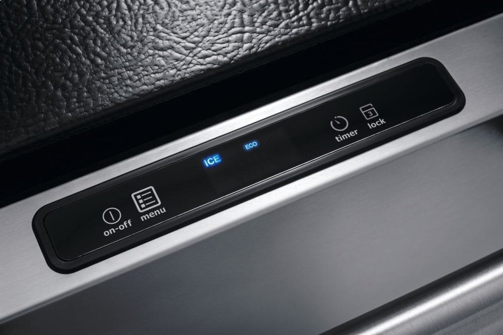Electrolux UR15IM20RS 15'' Ice Maker With Right Hinge Door