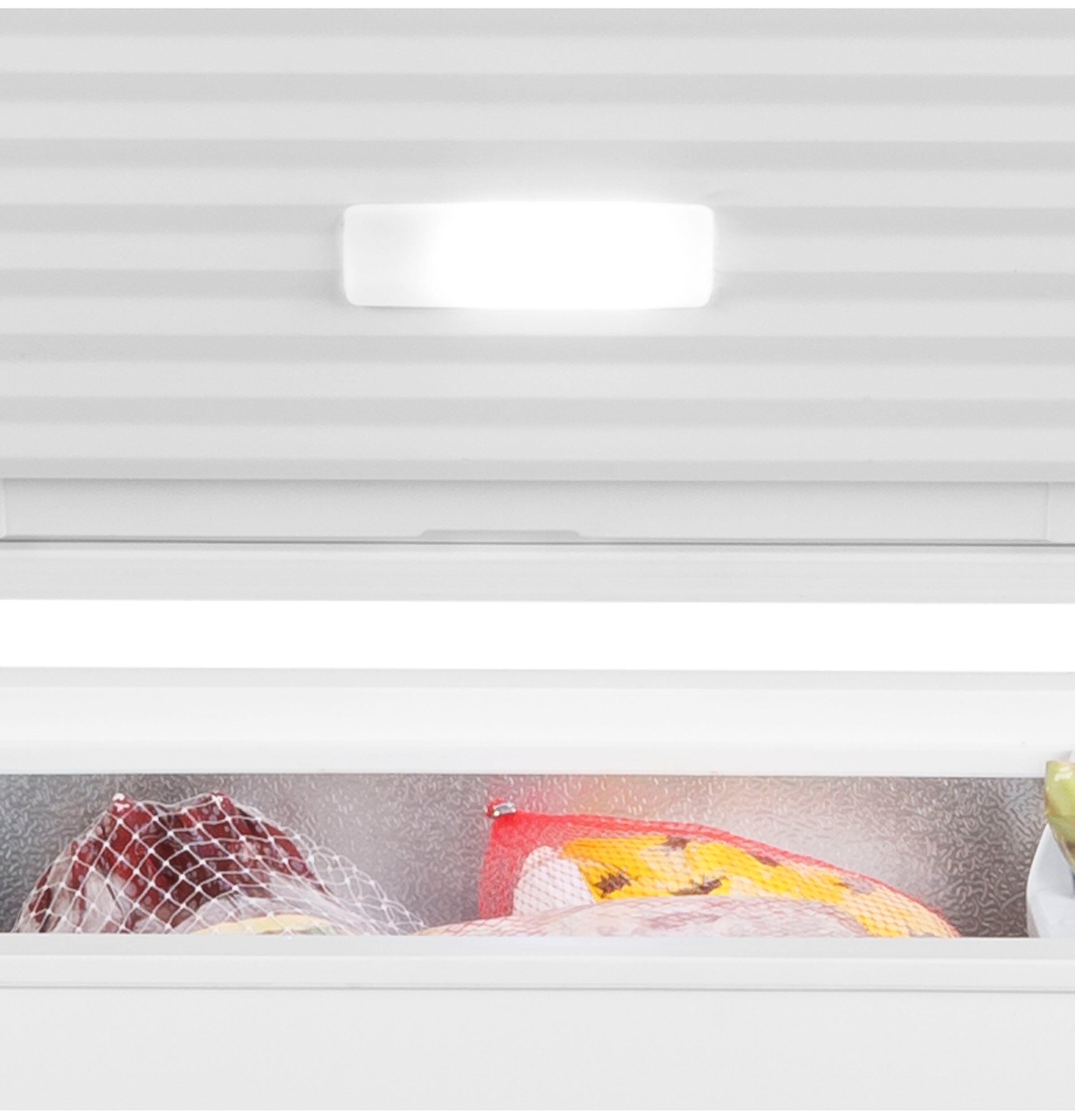 Ge Appliances FCM9SRWW Ge® 8.8 Cu. Ft. Manual Defrost Chest Freezer
