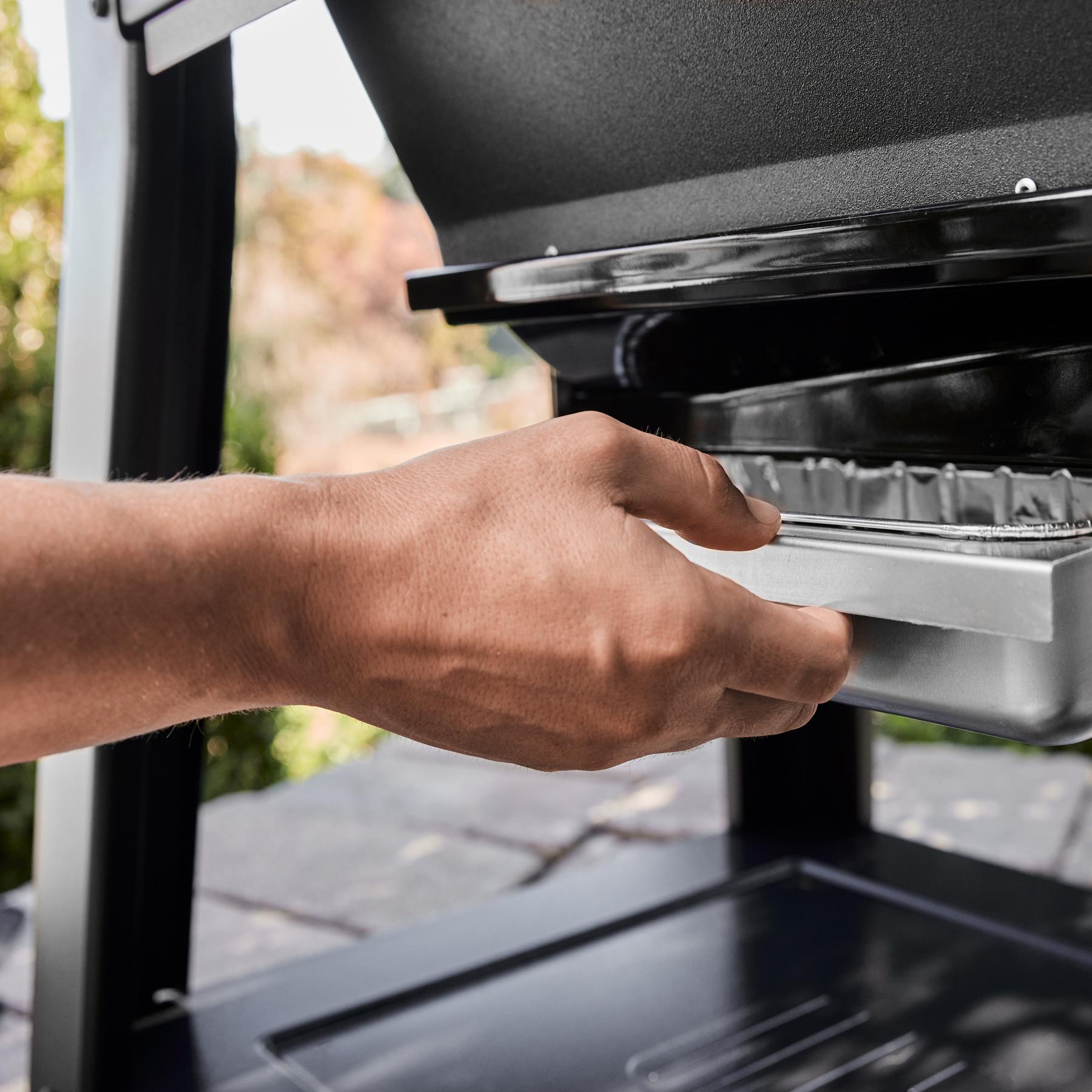 Weber 1500121 Searwood™ Xl 600 Pellet Grill - Black