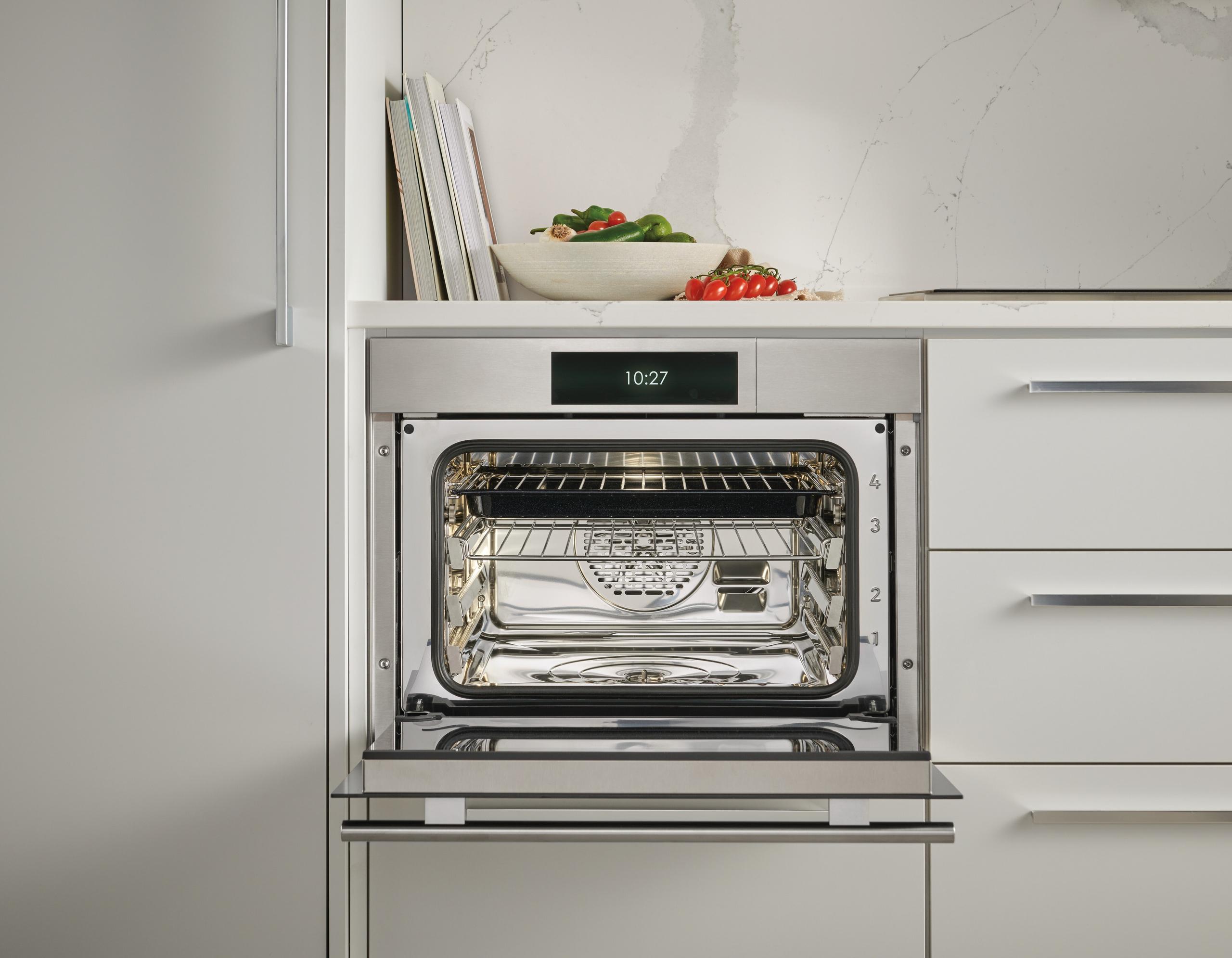 Wolf CSOP2450TEST 24" E Series Transitional Convection Steam Oven - Plumbed
