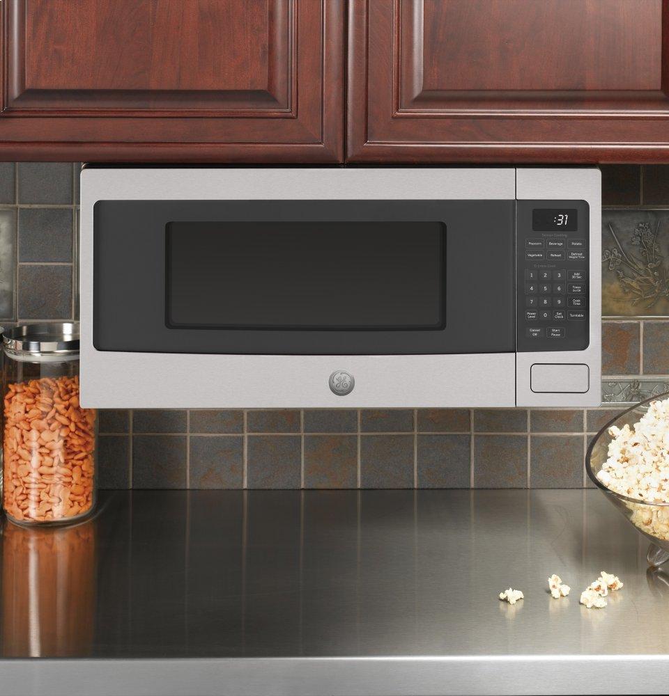 Ge Appliances PEM31SFSS Ge Profile™ 1.1 Cu. Ft. Countertop Microwave Oven