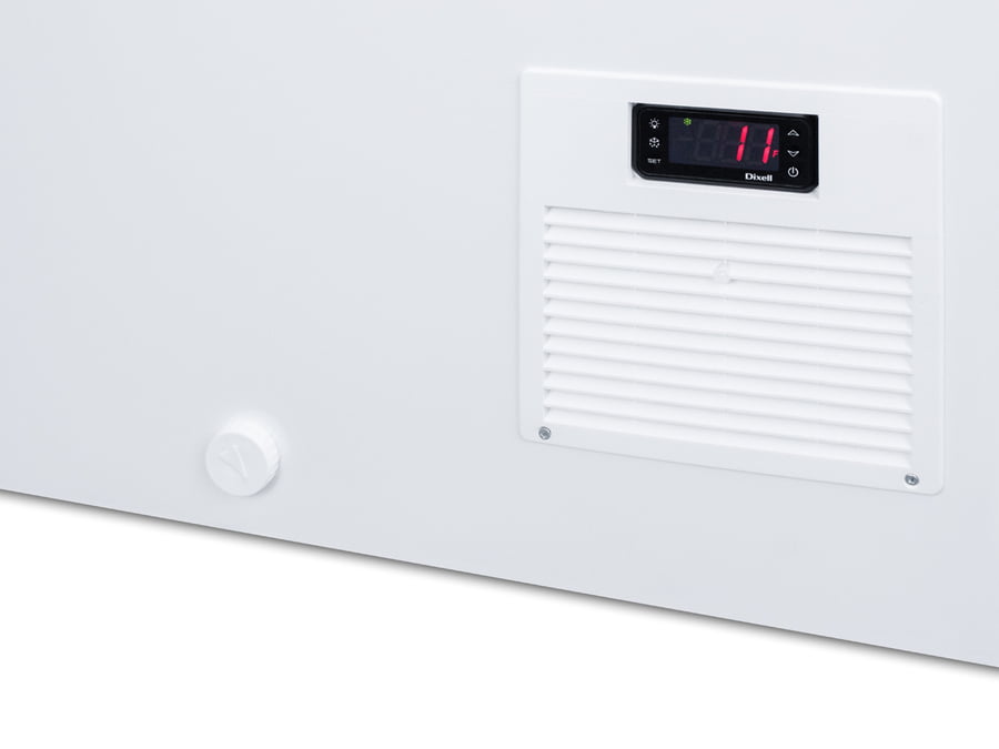 Summit FOCUS106 9.5 Cu.Ft. Chest Freezer