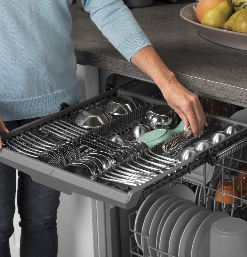 Ge Appliances GDF640HMMES Ge® Front Control With Stainless Interior Door Dishwasher With Sanitize Cycle & Dry Boost
