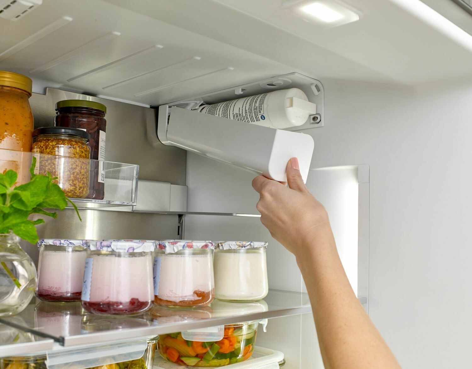 Bosch B36CT81SNS 800 Series French Door Bottom Mount Refrigerator 36'' Easy Clean Stainless Steel B36Ct81Sns
