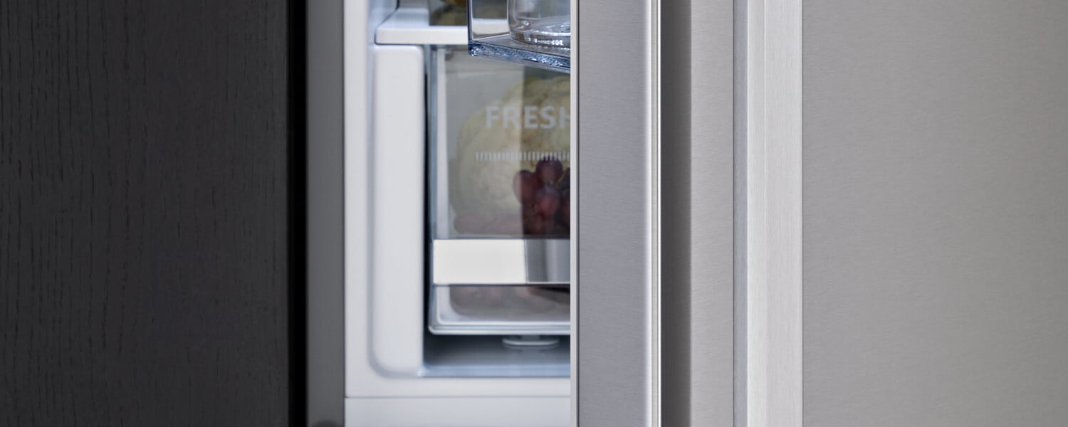 Bertazzoni REF31BMFIX 31 Inch Freestanding Bottom Mount Refrigerator Stainless Steel