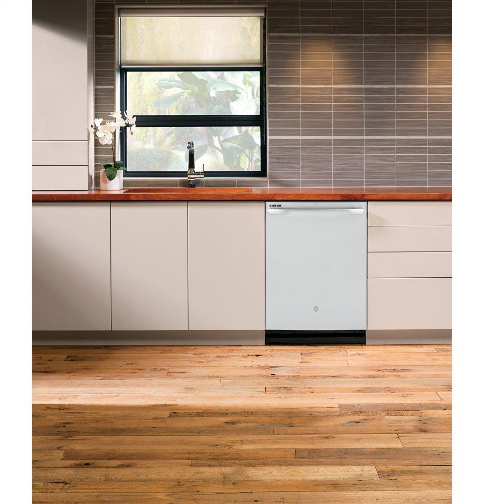 Ge Appliances GDT530PSPSS Ge® Top Control With Plastic Interior Dishwasher With Sanitize Cycle & Dry Boost