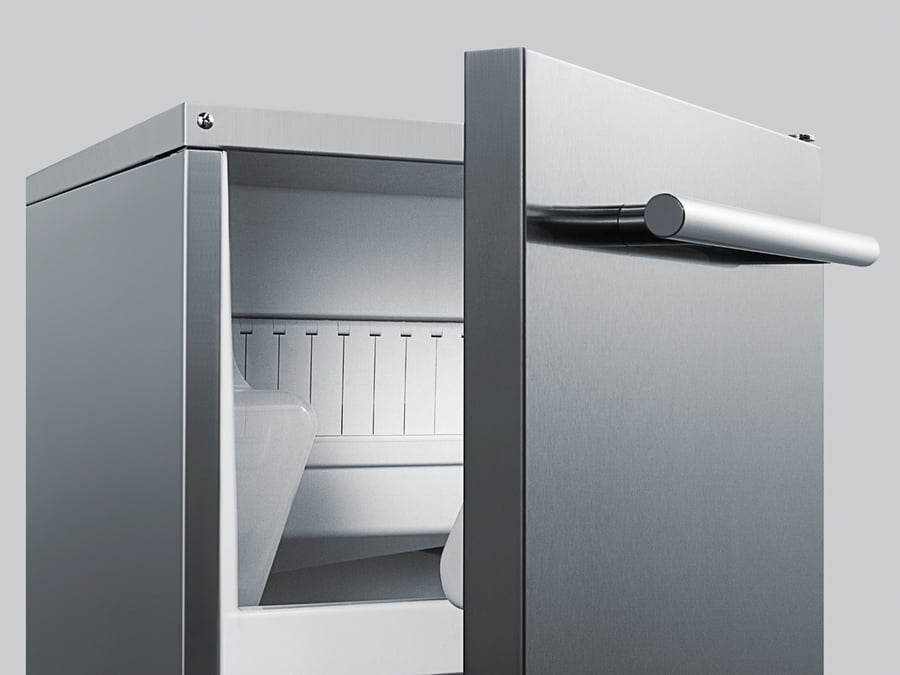 Summit BIM68OSPUMP 15" Wide 62 Lb. Built-In Undercounter Commercially Listed Indoor/Outdoor Clear Icemaker With Internal Pump And Complete Stainless Steel Exterior Finish