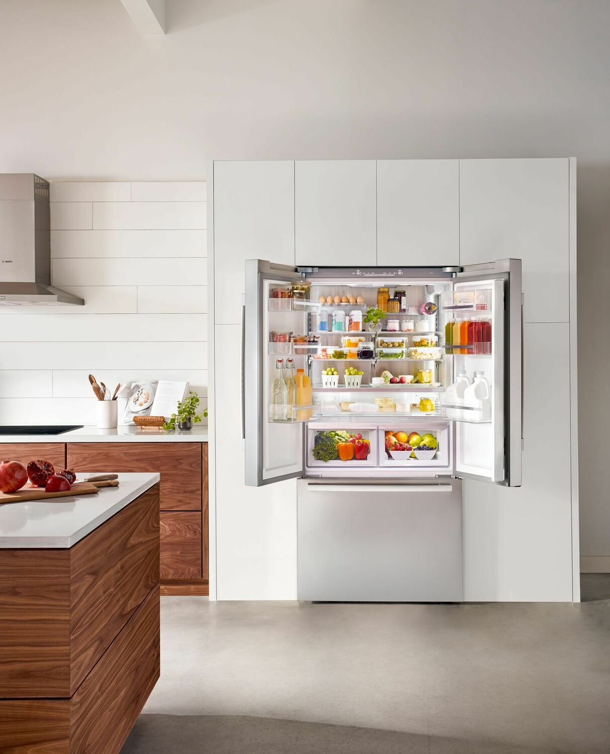 Bosch B36CT80SNS 800 Series French Door Bottom Mount Refrigerator 36'' Easy Clean Stainless Steel B36Ct80Sns