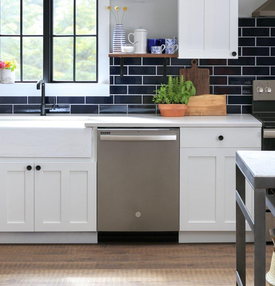 Ge Appliances GDT630PMMES Ge® Top Control With Plastic Interior Dishwasher With Sanitize Cycle & Dry Boost