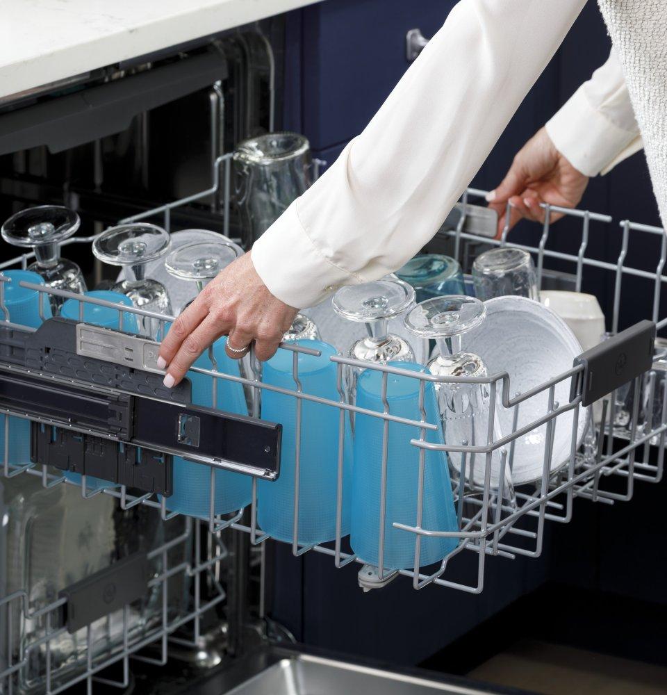Ge Appliances GDT665SBNTS Ge® Top Control With Stainless Steel Interior Dishwasher With Sanitize Cycle & Dry Boost With Fan Assist