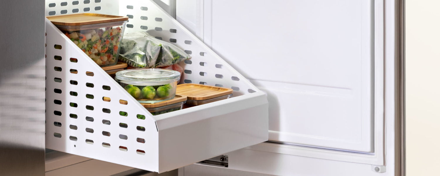 Bertazzoni REF18FCIPRR 18" Built-In Freezer Column Panel Ready - White