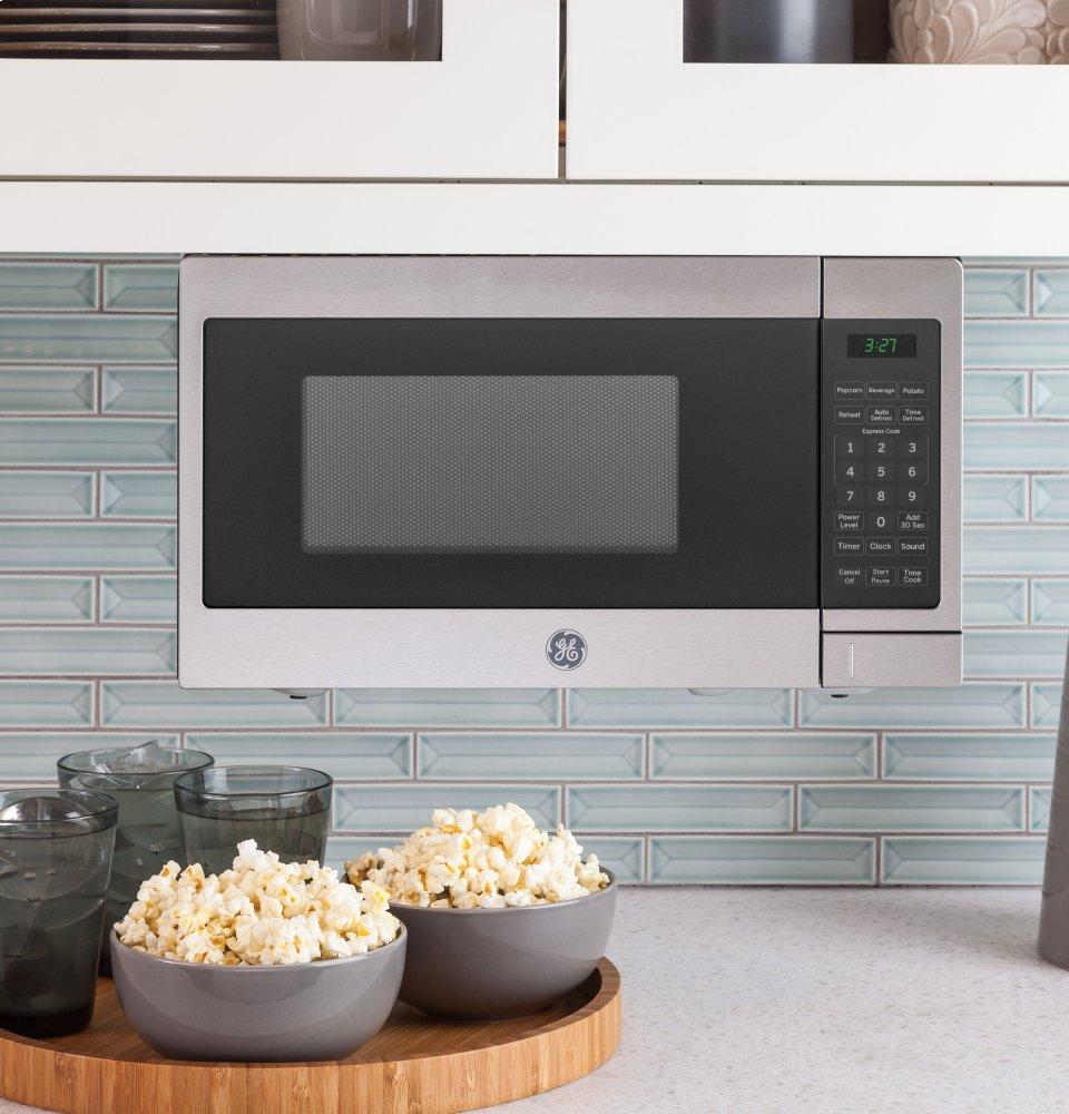 Ge Appliances JEM3072SHSS Ge® 0.7 Cu. Ft. Capacity Countertop Microwave Oven